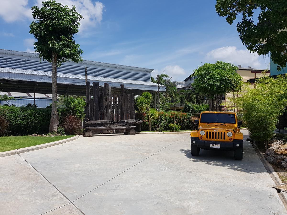 Nicasio Hotel Chumphon Exterior foto